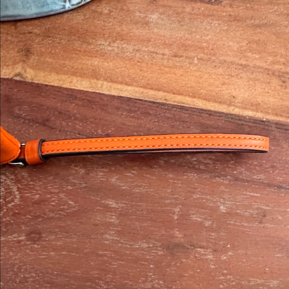 COACH Orange Leather Wristlet EUC - Picture 10 of 12